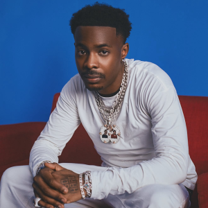 Young Jonn – Hold Somebody